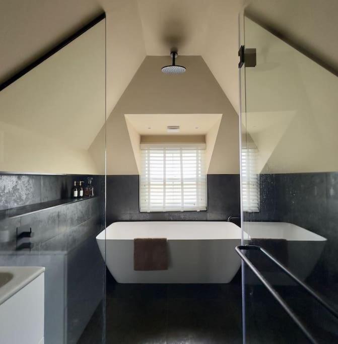 Beautiful 4-bed House Next To Battersea Park * Londres