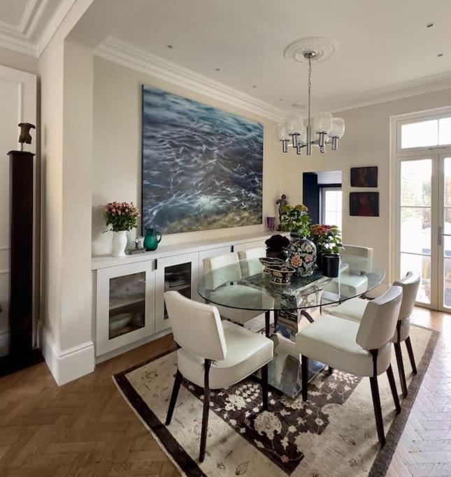 Beautiful 4-bed House Next To Battersea Park Londres