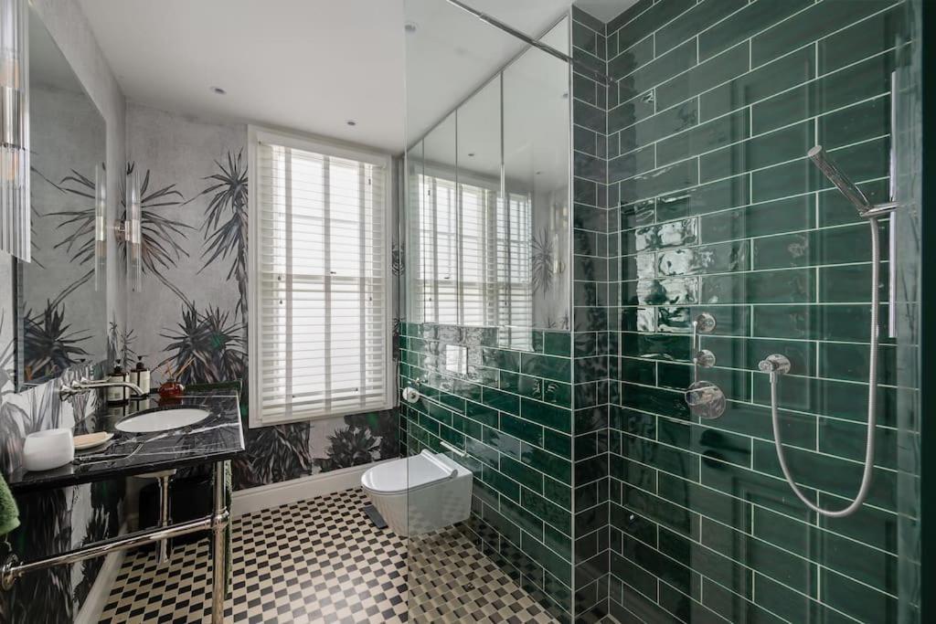 Beautiful 4-bed House Next To Battersea Park Сasa de vacaciones Londres